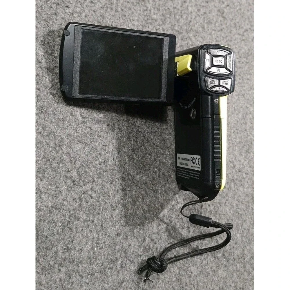 Bell And Howell Wv 10 Hd Waterproof HD Wide Screen Digital Camera IOM Pixels CCD
